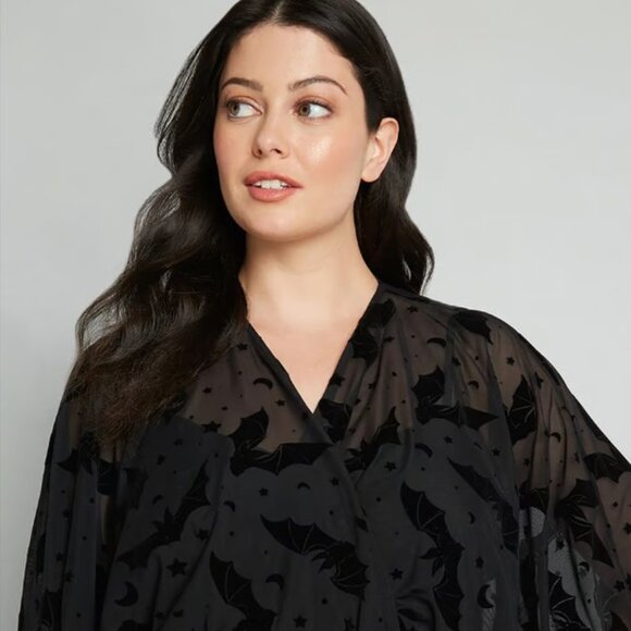 Modcloth Dramatic Depths Velvet Dress with Bat Mesh Overlay - NWT- Small - Picture 3 of 12